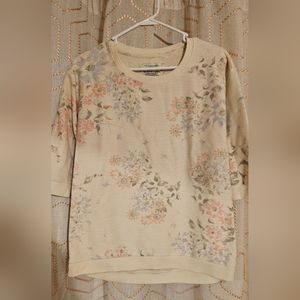 Sonoma Floral Top, cropped sleeves, cream w/ muted pink, blue & sage. Size small